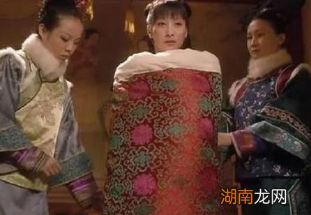 清朝皇帝临幸妃子过程是什么样的 电视剧演的都是真的吗