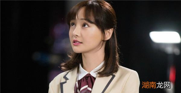 郑爽的情感历是太坎坷了