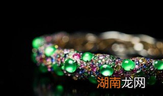 翡翠挂件有哪些造型 翡翠挂件怎么编制