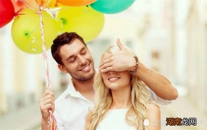 恋爱宝典：恋爱小窍门让爱情永远在热恋期