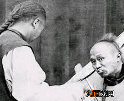 古代犯人在吃最后一顿饭的时候 碗里为何放着一块生肉