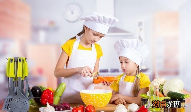 夫妻之间感情破裂往往是从很简单的两个字开始的