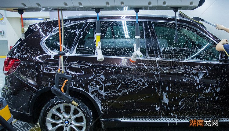 蜡水洗车是什么意思