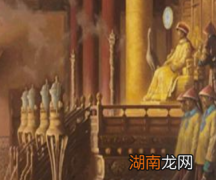 清朝时期的早朝时间是在何时？官员是如何解决吃饭问题的？