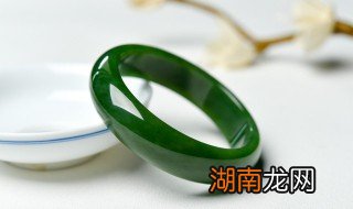 怎么量戴多大玉镯 翡翠手镯戴多大的怎么量