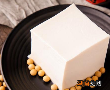 吃豆腐是一种十分常见的行为 古人为何将它和占女人便宜联系在一起