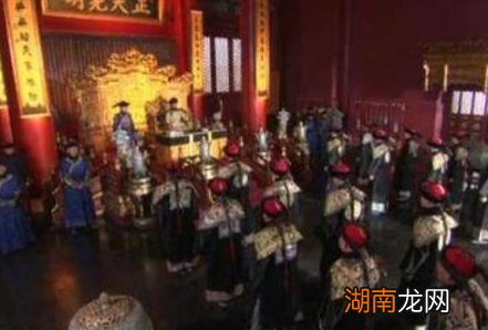 古代皇帝上朝有时间规定吗 皇帝是不是每天都要上朝