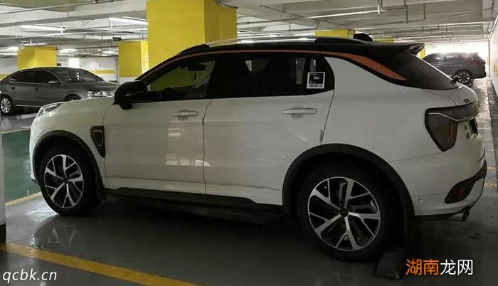 长时间停车手刹拉起还是放下