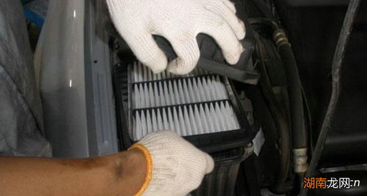 汽车空气滤芯可以自己换吗