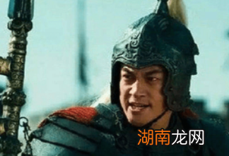 曹营除了关羽真的没有人能迎战华雄吗？