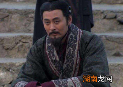 刘璋的父亲刘焉，为什么没能当上皇帝呢？