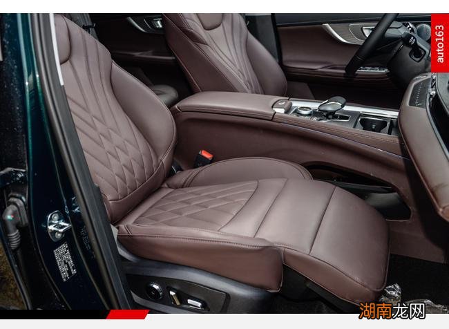 来坐下坐上我的副驾 让她感受什么是躺赢