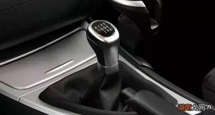 手动挡的车怎么开详细教程