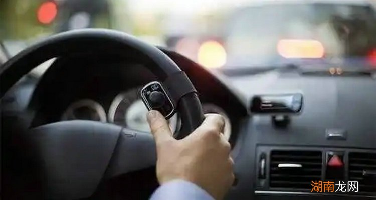 汽车转向时有异响是怎么回事