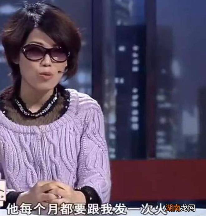 妻子被丈夫打17年离婚丈夫苦苦挽留拿出一段录像让妻子脸红了