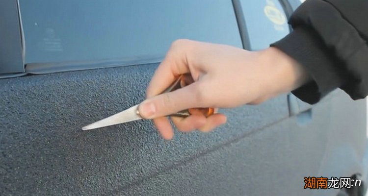 车漆上的胶印怎么去除不伤车漆