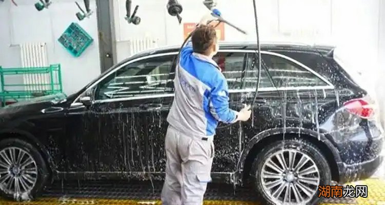 用洗洁精洗车有害处吗