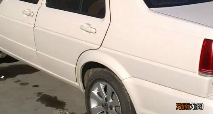 珍珠白车漆发黄怎么处理方法