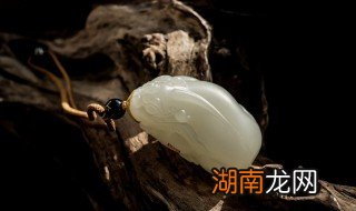 翡翠貔貅有三种颜色 翡翠貔貅选什么颜色的好处