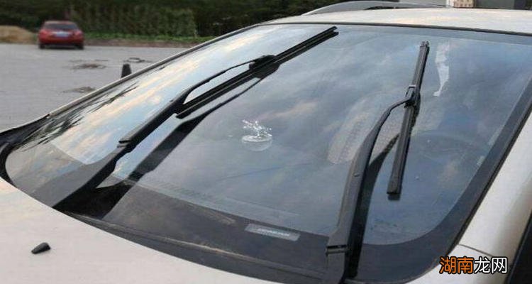 新的雨刮器刮起来有异响怎么办