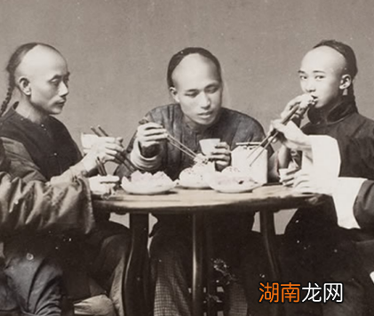 古代吃饭讲究礼仪规矩 古人下馆子都吃些什么
