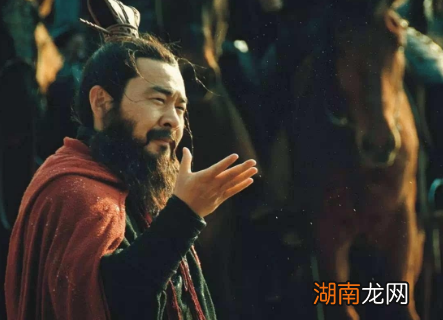 为什么世人都不理解曹操?他的理想与抱负是什么?