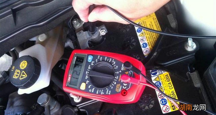 汽车12伏蓄电池电量低如何处理