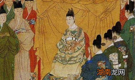 皇帝在典礼前要沐浴,十天前就要开始试水温