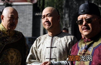 历史上的和珅与纪晓岚的关系如何？和珅最害怕的人是谁？