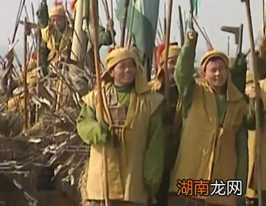 草船借箭的主角是谁?十万支箭为何没有一支火箭?