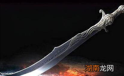 古代刀和剑相比 究竟哪一个更强势一些