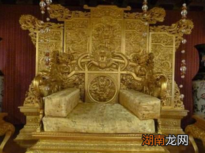 古代皇帝为什么不想退位 早点颐养天年不好吗