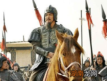 贾家当时应该是偏向曹家一方的,为何贾充要帮司马家?