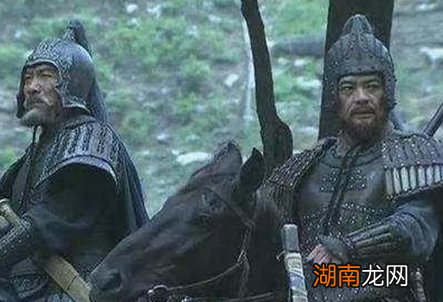 诸葛亮为什么说魏延头生反骨呢？魏延做过什么？