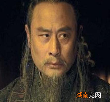 李斯生前到底做了什么事情 被腰斩时为何无人替他求情