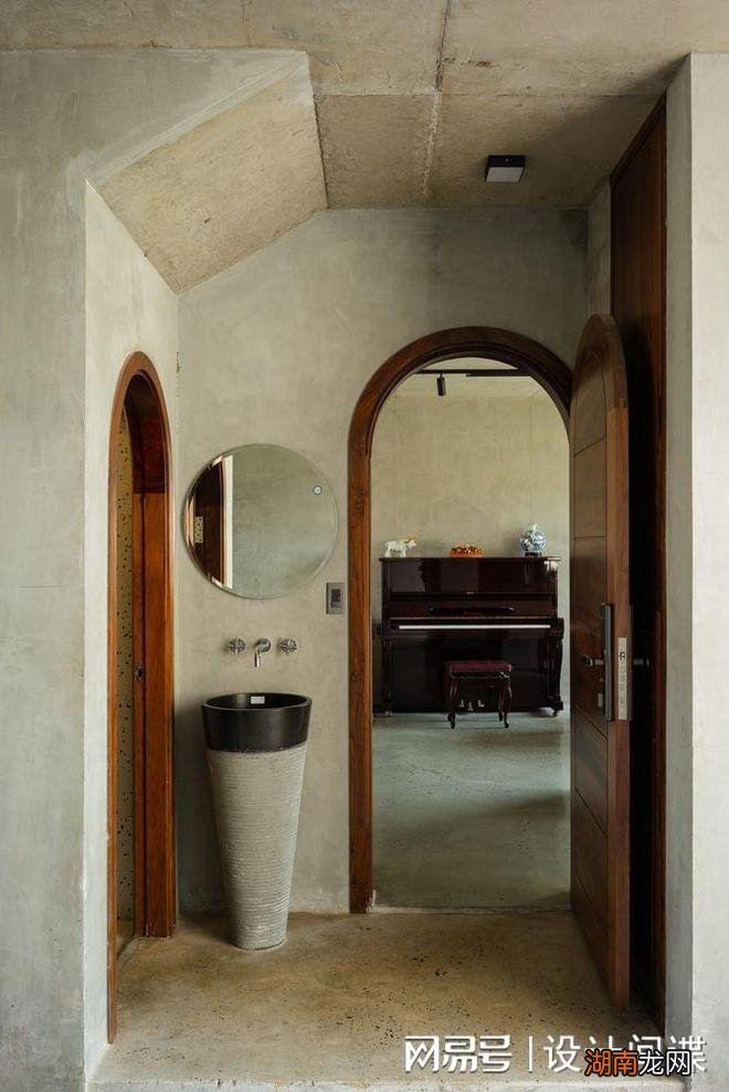 别墅设计：160平的房子，五口之家住刚刚好，简约的风格很是现代