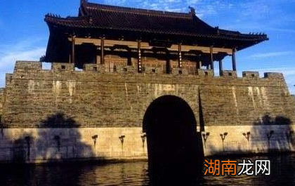 古代建围墙的时候 古人为什么不把整个城池围起来