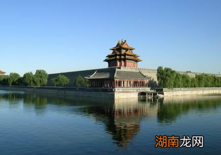 古代建围墙的时候 古人为什么不把整个城池围起来