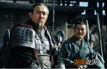 曹丕为什么不先灭掉楚国,反而选择攻打东吴呢?