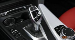 自动挡踩刹车才能换挡吗