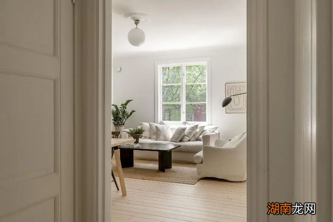 装修 灵感 | 56㎡老宅逆天改命，变身温柔治愈系奶茶风