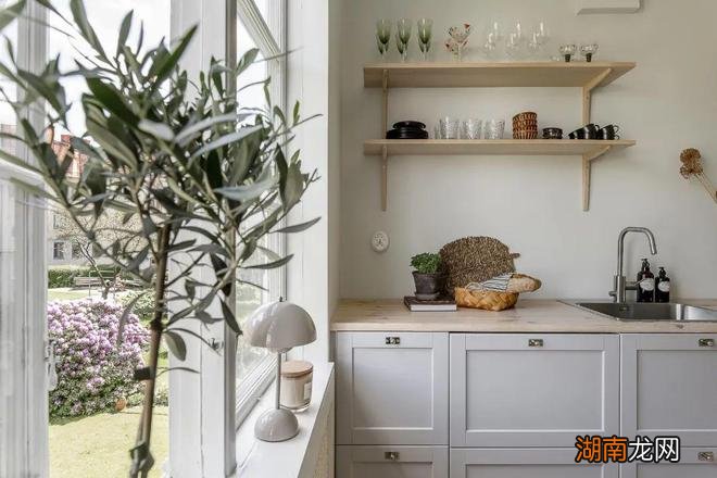 装修 灵感 | 56㎡老宅逆天改命，变身温柔治愈系奶茶风