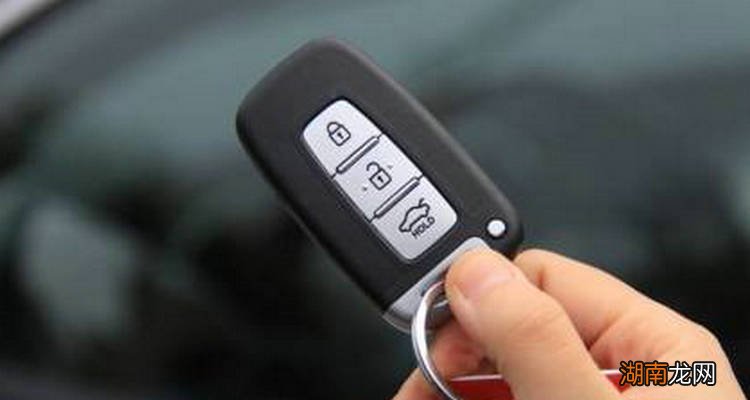 车钥匙没电了一直响怎么办