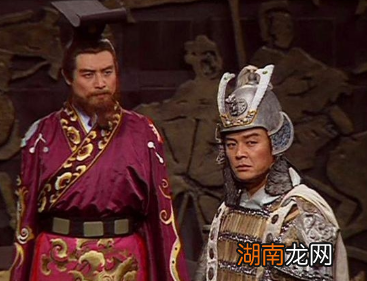 张昭提出了投降曹操的建议,为什么孙权没有采纳?