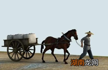 古人是如何修建出长城的?他们是如何搬运砖石的?