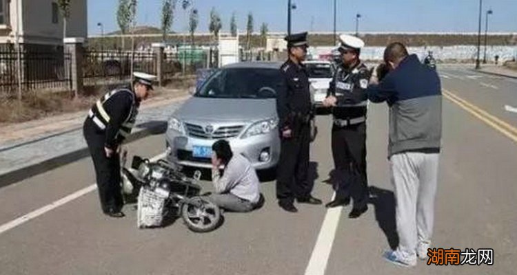 脱审车辆上路发生事故怎么办