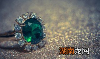 翡翠戒面为什么贵 翡翠戒面多大有价值