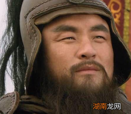 关胜和林冲都是梁山五虎上将 两人谁更胜一筹