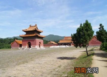 敬敏皇贵妃有什么特殊背景？为什么雍正帝要为她打破祖制？