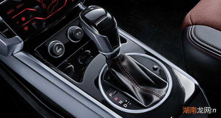 自动挡汽车怎么换挡